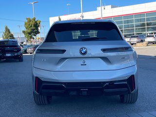 BMW IX XDrive60 2026 à Terrebonne, Québec - 4 - w320h240px