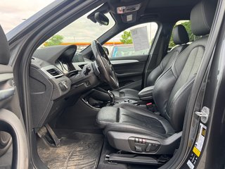2021 BMW X1 M Package Cuir Toit Panoramique Bas Kilométrage in Terrebonne, Quebec - 3 - w320h240px