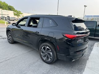 2025 Buick Enclave Sport Touring in Terrebonne, Quebec - 5 - w320h240px
