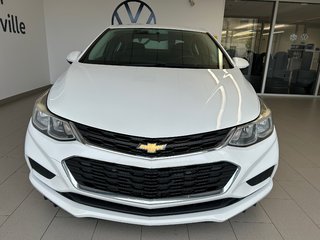 2016 Chevrolet Cruze LS in Boucherville, Quebec - 2 - w320h240px