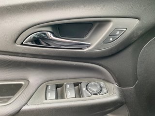 2024 Chevrolet Equinox RS in Terrebonne, Quebec - 6 - w320h240px