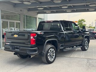 Chevrolet Silverado 2500HD Custom Crew Diesel 2024 à Terrebonne, Québec - 6 - w320h240px