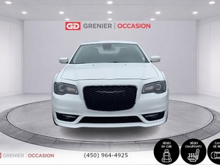 2022 Chrysler 300 300 Touring L Cuir in Terrebonne, Quebec - 6 - w320h240px