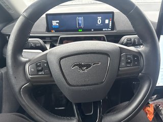 2022 Ford Mustang Mach-E SELECT AWD STANDAR RANGE in Boucherville, Quebec - 4 - w320h240px