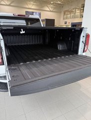 GMC Sierra 1500 PRO 2025 à Terrebonne, Québec - 5 - w320h240px