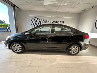 Hyundai Accent GL 2012 à Boucherville, Québec - 3 - w320h240px