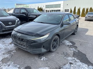 Hyundai Elantra Preferred 2023 à Montréal, Québec - 3 - w320h240px