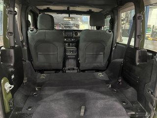 Jeep Wrangler Sport, AIR, AUT, AUBAINE 2021 à Boucherville, Québec - 3 - w320h240px