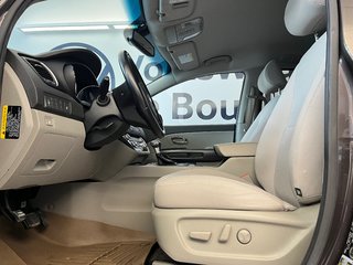 2017 Kia Sedona in Boucherville, Quebec - 5 - w320h240px