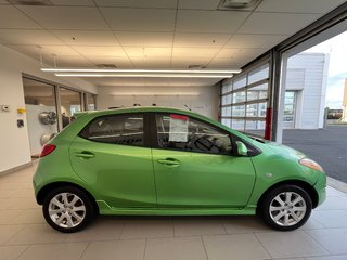 Mazda Mazda2  2011 à Boucherville, Québec - 4 - w320h240px