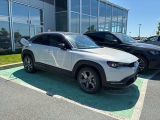 2022 Mazda MX-30 EV GT, BAS KM, GARANTIE 8 PNEUS INCLUS in Boucherville, Quebec - 5 - w320h240px
