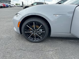 2024 Mazda MX-5 GT in Boucherville, Quebec - 5 - w320h240px