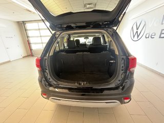 2020 Mitsubishi Outlander ES-AWC in Boucherville, Quebec - 4 - w320h240px