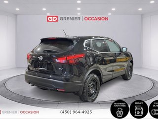 Nissan Qashqai SV Toit Ouvrant Bas Kilométrage 2017 à Terrebonne, Québec - 2 - w320h240px