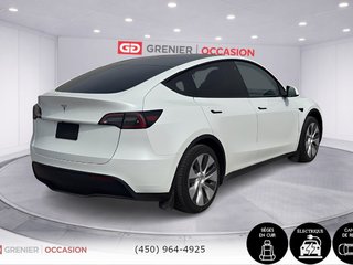 2023 Tesla Model Y Cuir Toit Vitré in Terrebonne, Quebec - 2 - w320h240px