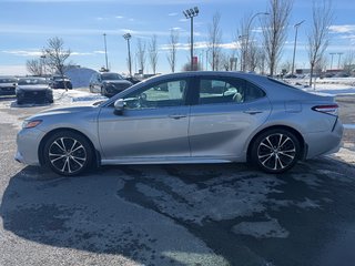 Toyota Camry HYBRID SE TOIT OUVRANT CUIRE 2020 à Boucherville, Québec - 4 - w320h240px