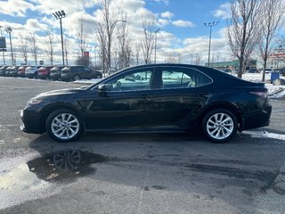 Toyota Camry SE, NIGHT SHADE CARPLAY,SIÈGES CHAUFFANT 2024 à Boucherville, Québec - 5 - w320h240px