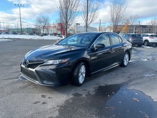 Toyota Camry SE, NIGHT SHADE CARPLAY,SIÈGES CHAUFFANT 2024 à Boucherville, Québec - 3 - w320h240px