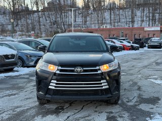 2017 Toyota Highlander LE AWD in Terrebonne, Quebec - 2 - w320h240px