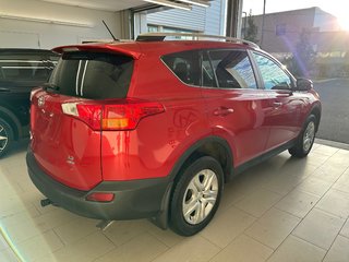 2014 Toyota RAV4 LE in Boucherville, Quebec - 6 - w320h240px