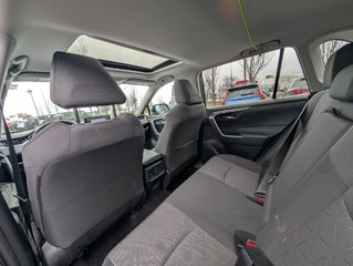 Toyota RAV4 HYBRIDE AWD XLE JAMAIS ACCIDENTÉ TOIT OUVRANT 2021 à Boucherville, Québec - 6 - w320h240px