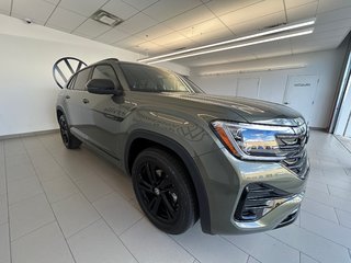 2025 Volkswagen Atlas Cross Sport Comfortline R-Line Black Edition in Boucherville, Quebec - 3 - w320h240px