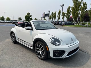 Volkswagen Beetle Convertible Dune, cabriolet, très bas km 2018 à Boucherville, Québec - 3 - w320h240px