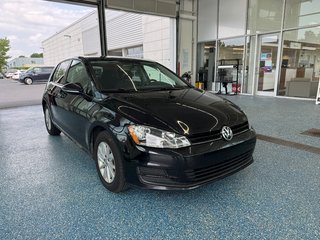 2016 Volkswagen Golf TRENDLINE in Boucherville, Quebec - 3 - w320h240px
