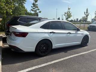 2024 Volkswagen Jetta GLI 40th Anniversary Edition in Boucherville, Quebec - 5 - w320h240px
