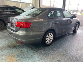 2013 Volkswagen Jetta Sedan TRENDLINE + in Boucherville, Quebec - 5 - w320h240px