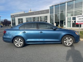 2016 Volkswagen Jetta Sedan TRENDLINE/ A/C / TOIT/ SIEGE CHAUFFANT in Boucherville, Quebec - 2 - w320h240px