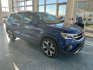 Volkswagen Taos Highline 2022 à Boucherville, Québec - 3 - w320h240px