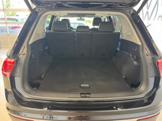 2019 Volkswagen Tiguan Highline in Boucherville, Quebec - 5 - w320h240px