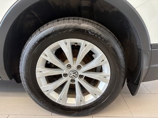 2020 Volkswagen Tiguan Trendline in Boucherville, Quebec - 4 - w320h240px