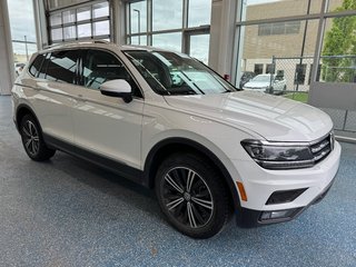 2021 Volkswagen Tiguan Highline in Boucherville, Quebec - 5 - w320h240px