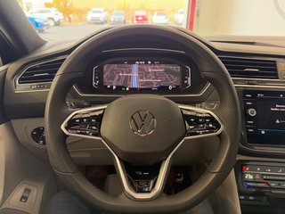 2024 Volkswagen Tiguan Highline R-Line in Boucherville, Quebec - 2 - w320h240px