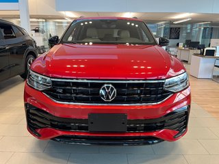 Volkswagen Tiguan Comfortline R-Line Black Edition 2024 à Boucherville, Québec - 2 - w320h240px