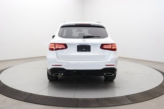 2019  GLC300 4MATIC Automatique Cuir Toit ouvrant in Chicoutimi, Quebec - 5 - w320h240px