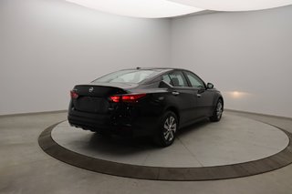 2019 Nissan Altima in Sept-Îles, Quebec - 4 - w320h240px