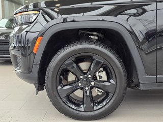 Jeep Grand Cherokee L Altitude ENSEMBLE ECLAIRE 23B | TOIT | JANTES 20P +++ 2025 à Laval, Québec - 5 - w320h240px