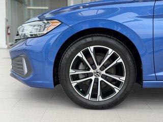 Volkswagen Jetta Comfortline SPORT PACK | TOIT | CARPLAY | CUIR +++ 2023 à Laval, Québec - 5 - w320h240px