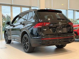 Volkswagen Tiguan Comfortline R-Line Black Edition 4MOTION | DÉMARREUR | TOIT PANO | CUIR | CARPLAY | CAMÉRA +++ 2022 à Laval, Québec - 6 - w320h240px