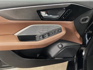 2022 Acura MDX in Saint-Hyacinthe, Quebec - 11 - w320h240px