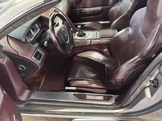 Aston Martin DB9  2006 à Saint-Hyacinthe, Québec - 8 - w320h240px