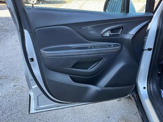 2017 Buick Encore in Saint-Hyacinthe, Quebec - 8 - w320h240px