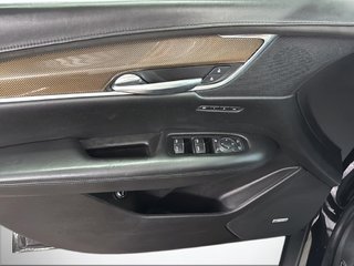 2017 Cadillac XT5 in Saint-Hyacinthe, Quebec - 11 - w320h240px