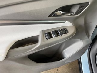 2023 Chevrolet BOLT EUV in Saint-Hyacinthe, Quebec - 8 - w320h240px