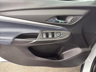 2023 Chevrolet Bolt in Saint-Hyacinthe, Quebec - 11 - w320h240px