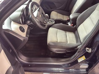 Chevrolet Cruze  2015 à Saint-Hyacinthe, Québec - 8 - w320h240px