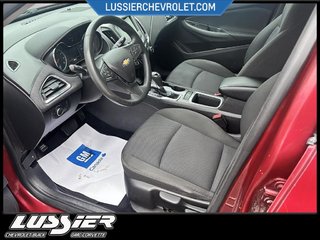 2016 Chevrolet CRUZE in Saint-Hyacinthe, Quebec - 8 - w320h240px
